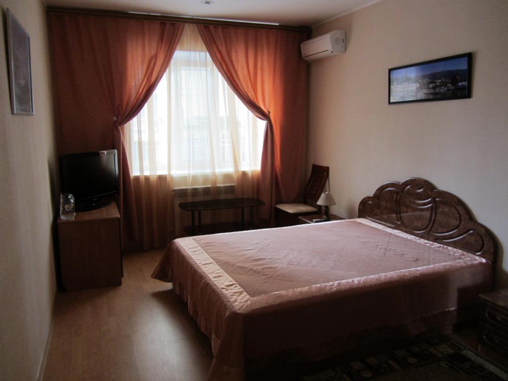 Yalta Mini Hotel 3*