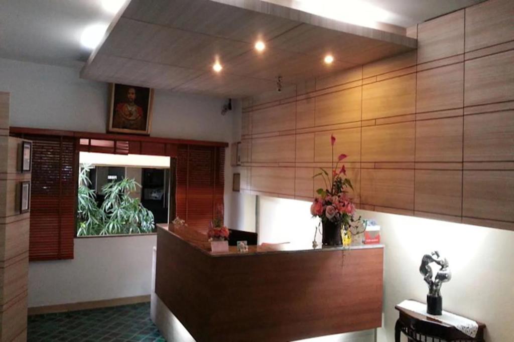 Central Place Hotel 2*
