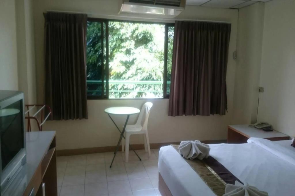 Central Place Hotel 2*