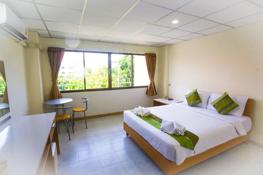 Central Place Hotel 2*