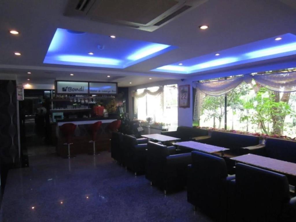Bondi Hotel 2*