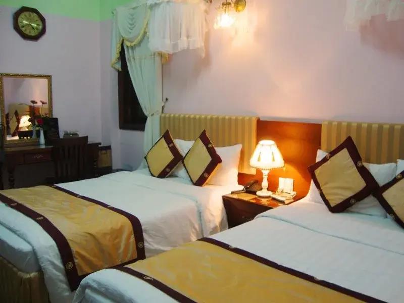 Nhat Tan Hotel 1*