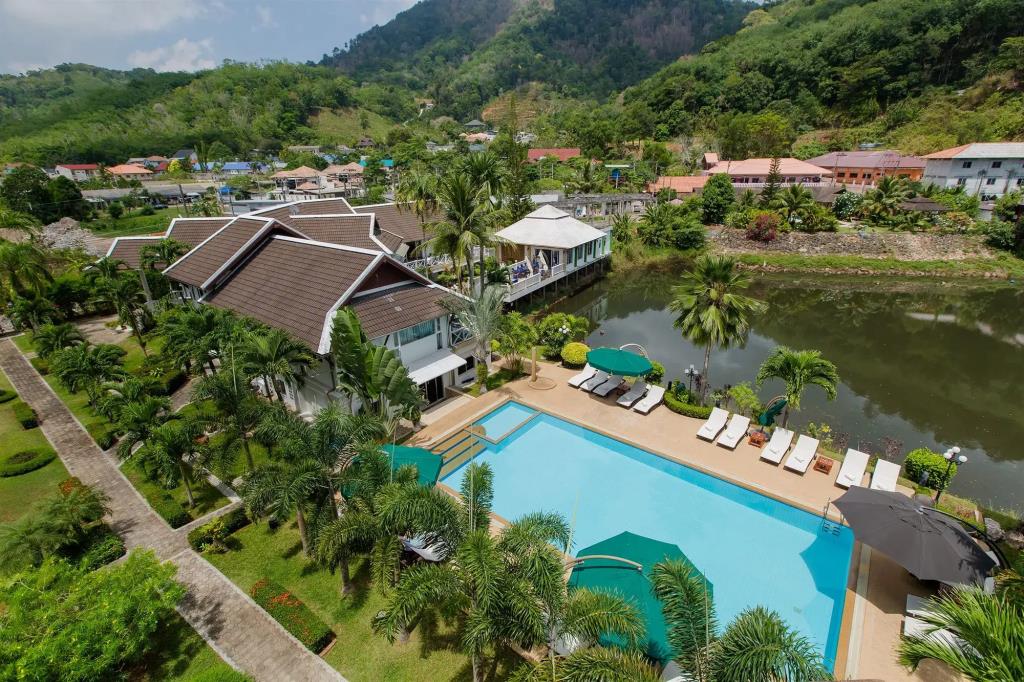 Serenity Lakeside Resort 3*