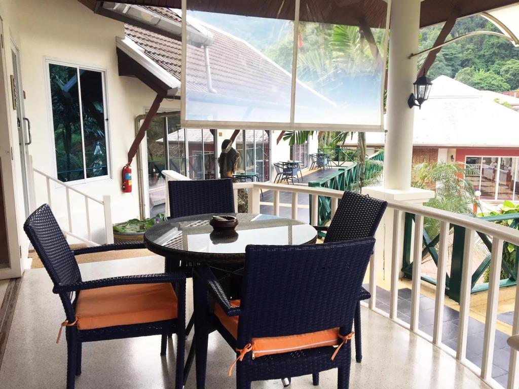 Serenity Lakeside Resort 3*