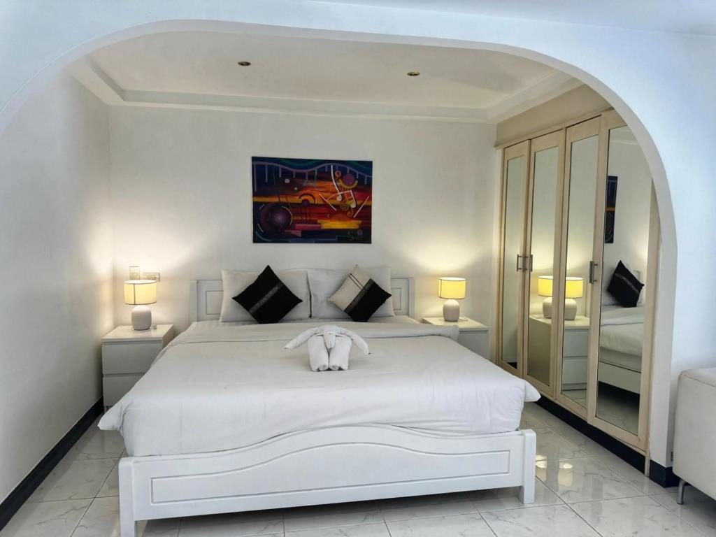 Serenity Lakeside Resort 3*