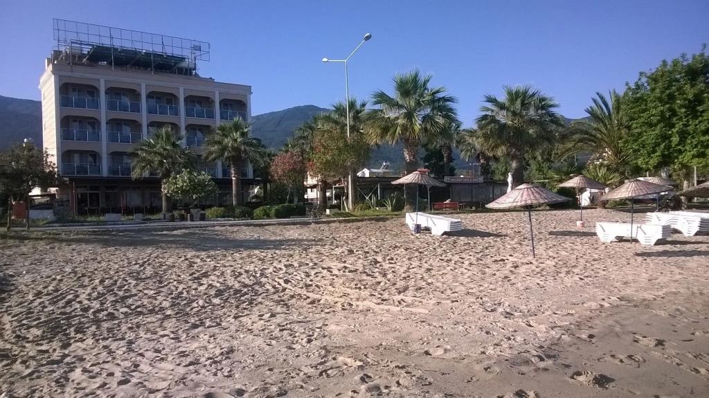 Holiday Otel 0*