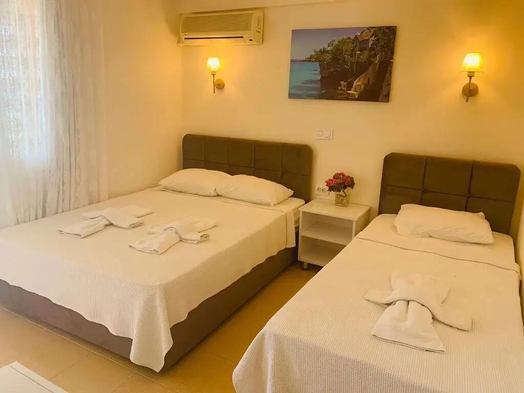 Holiday Otel 0*