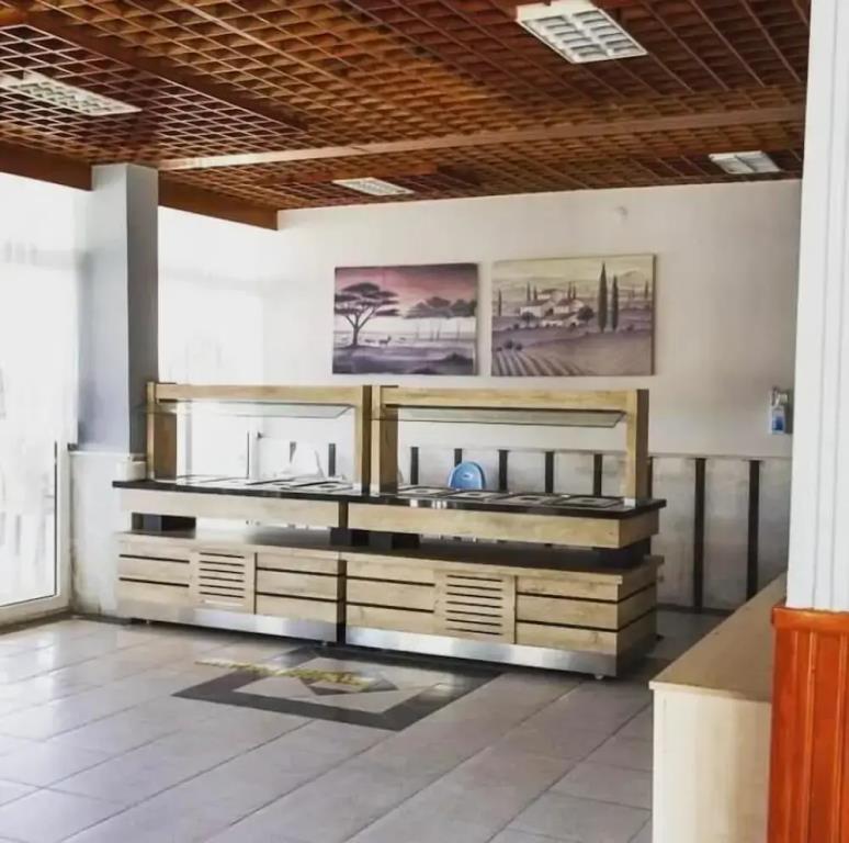 Holiday Otel 0*