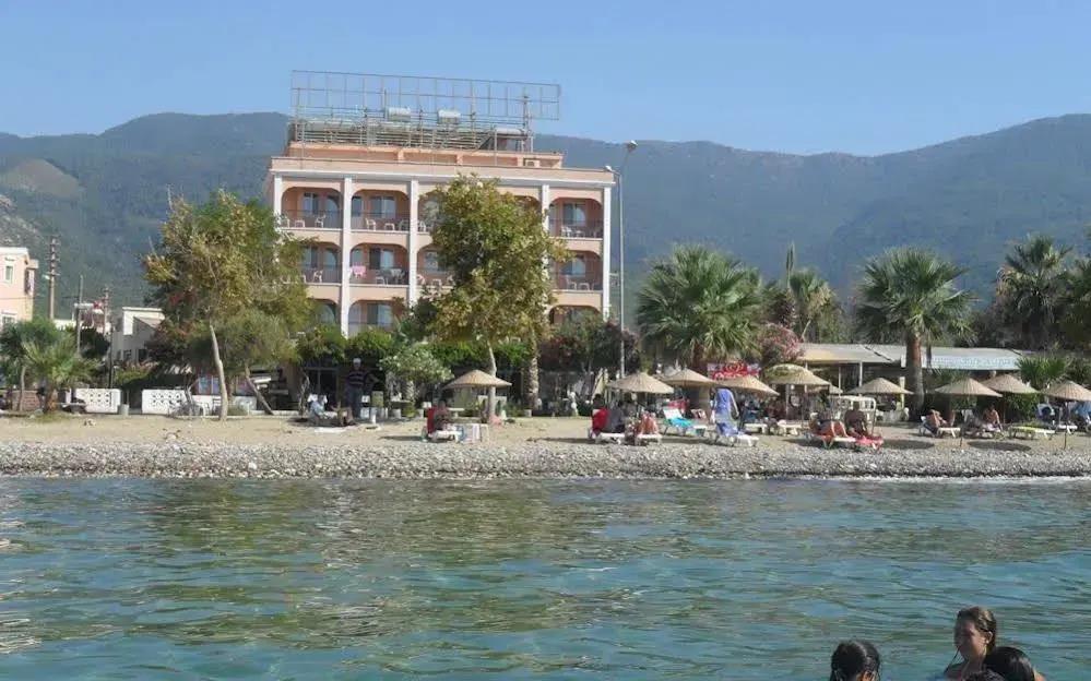 Holiday Otel 0*