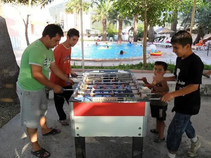 Holiday Otel 0*