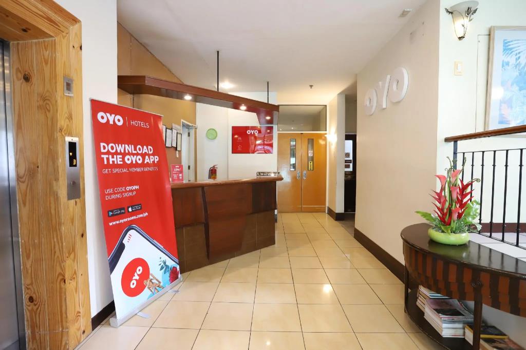 OYO 210 Apple Tree Suites 3*