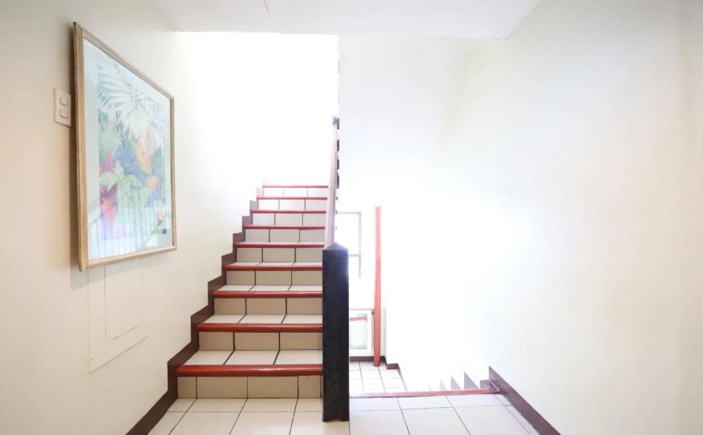 OYO 210 Apple Tree Suites 3*