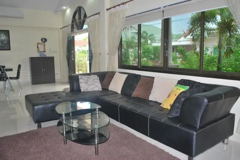 Baan Dusit 0*