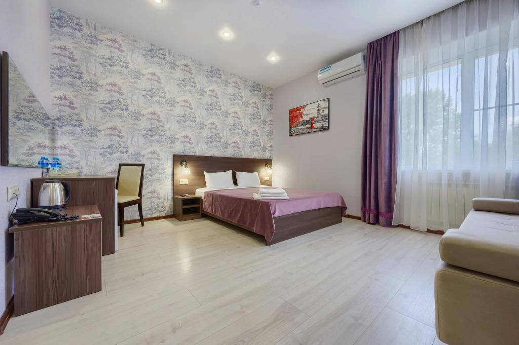 SQ Kirovski Hotel 0*