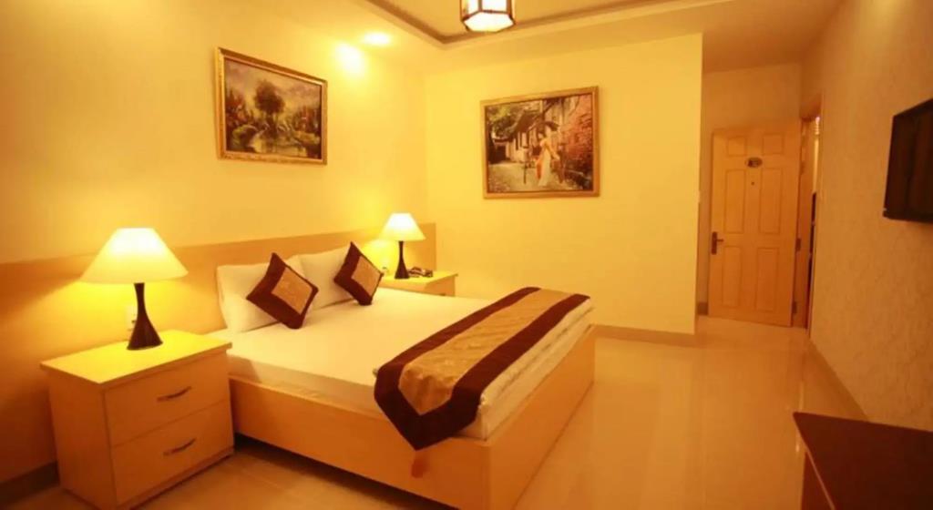 Tulip Hotel 2 2*