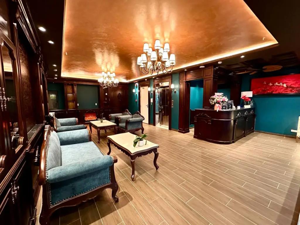 Tulip Hotel 2 2*