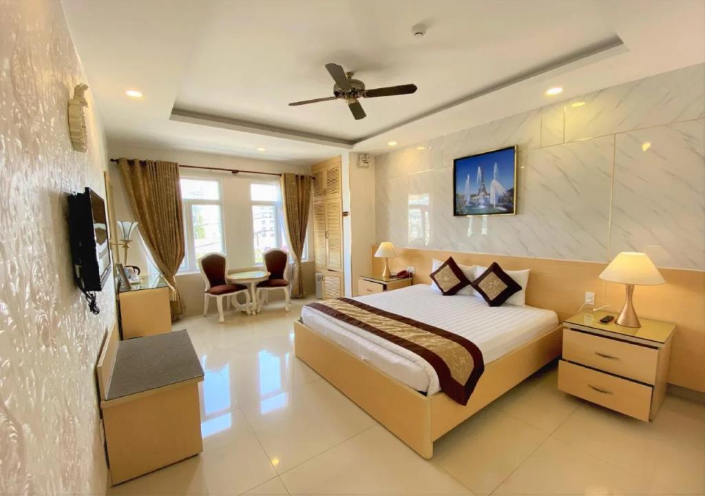 Tulip Hotel 2 2*