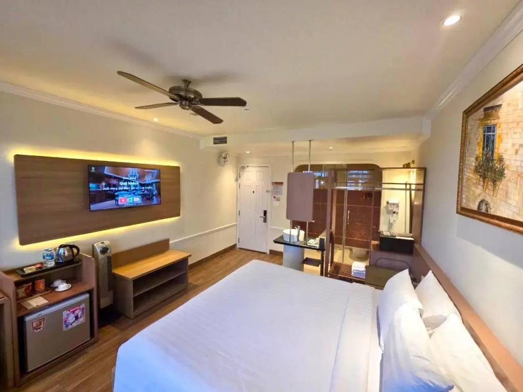 Tulip Hotel 2 2*