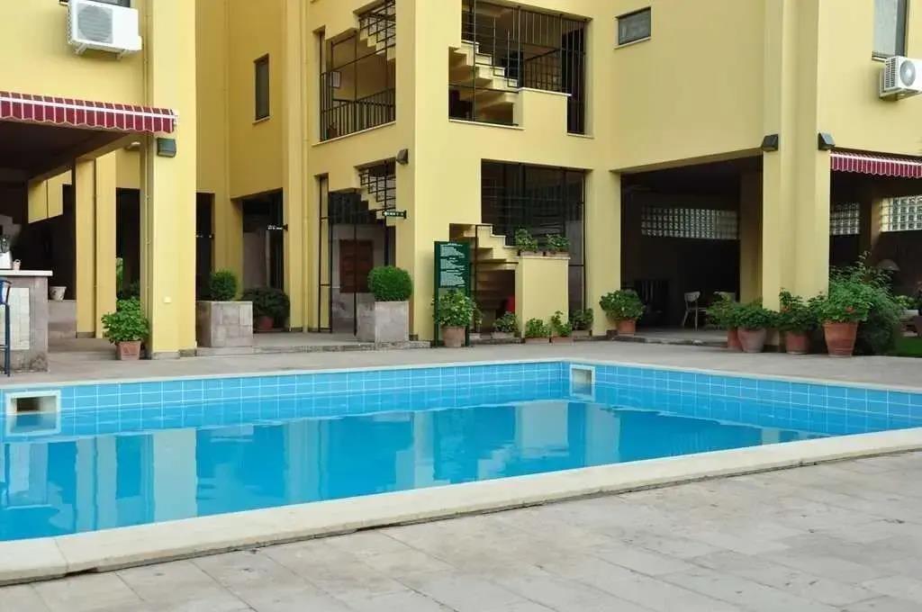 Palm Court Suites 0*