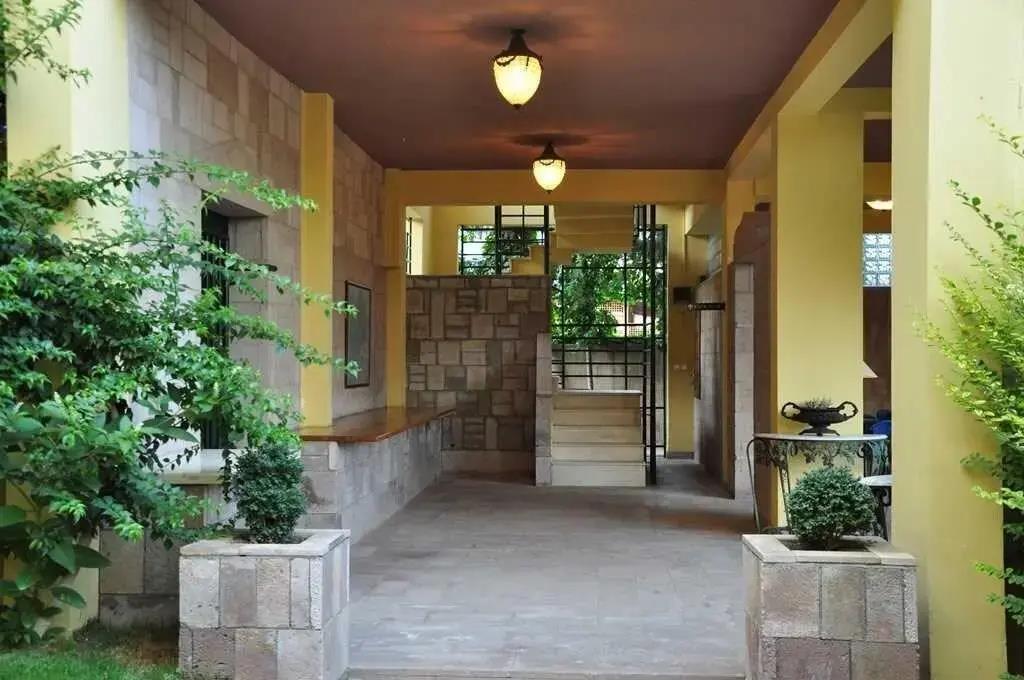 Palm Court Suites 0*