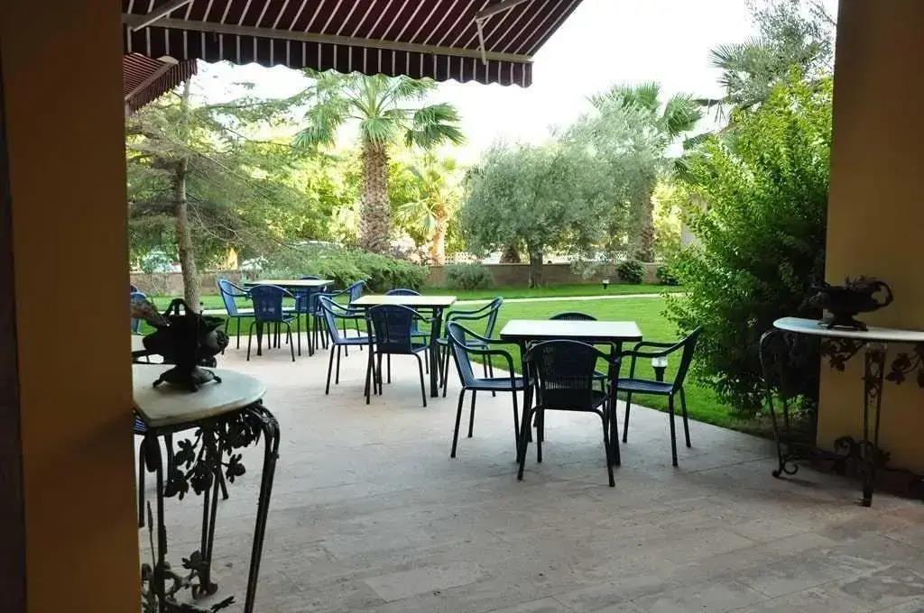 Palm Court Suites 0*