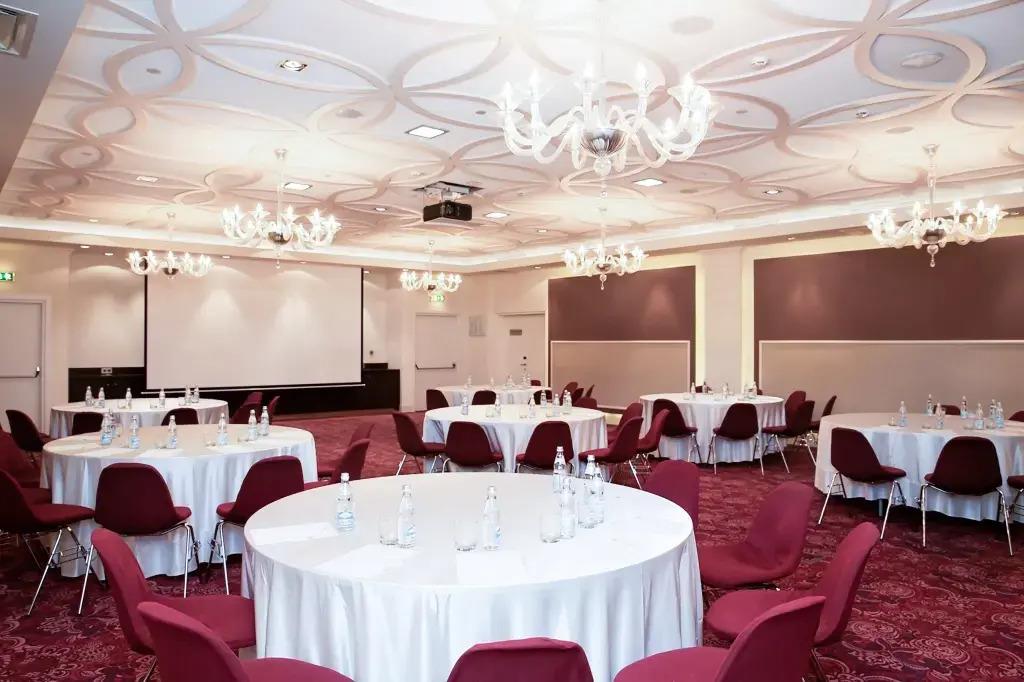 Mercure Moscow Paveletskaya Hotel 4*