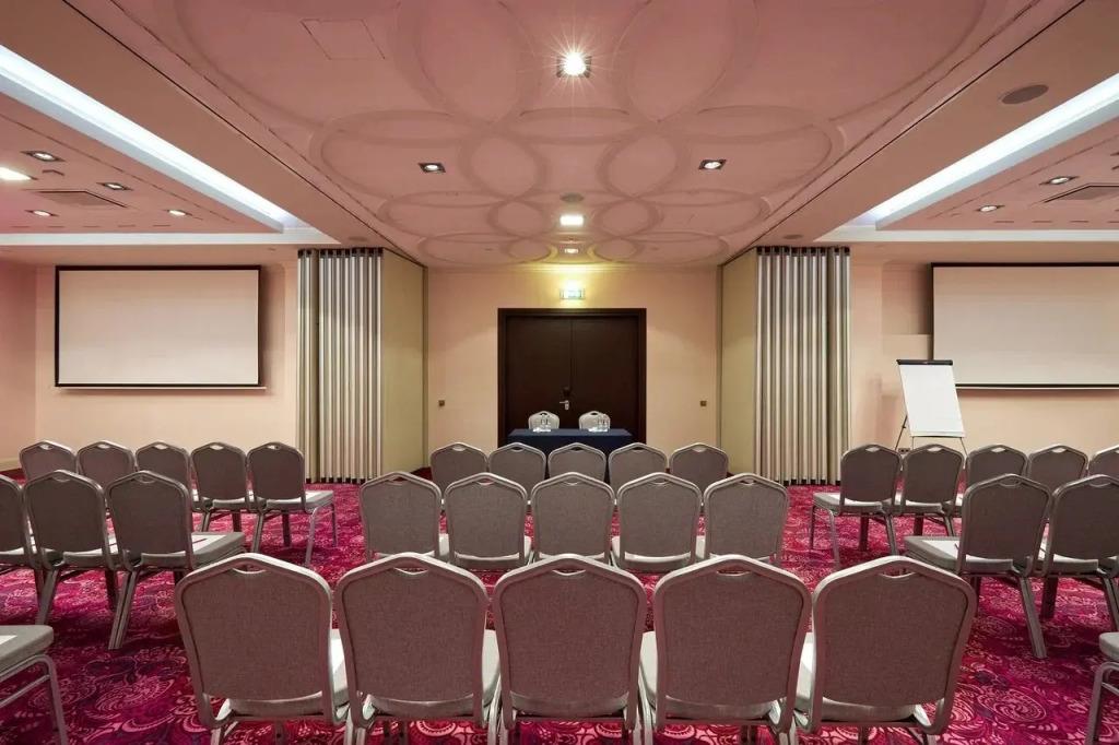 Mercure Moscow Paveletskaya Hotel 4*