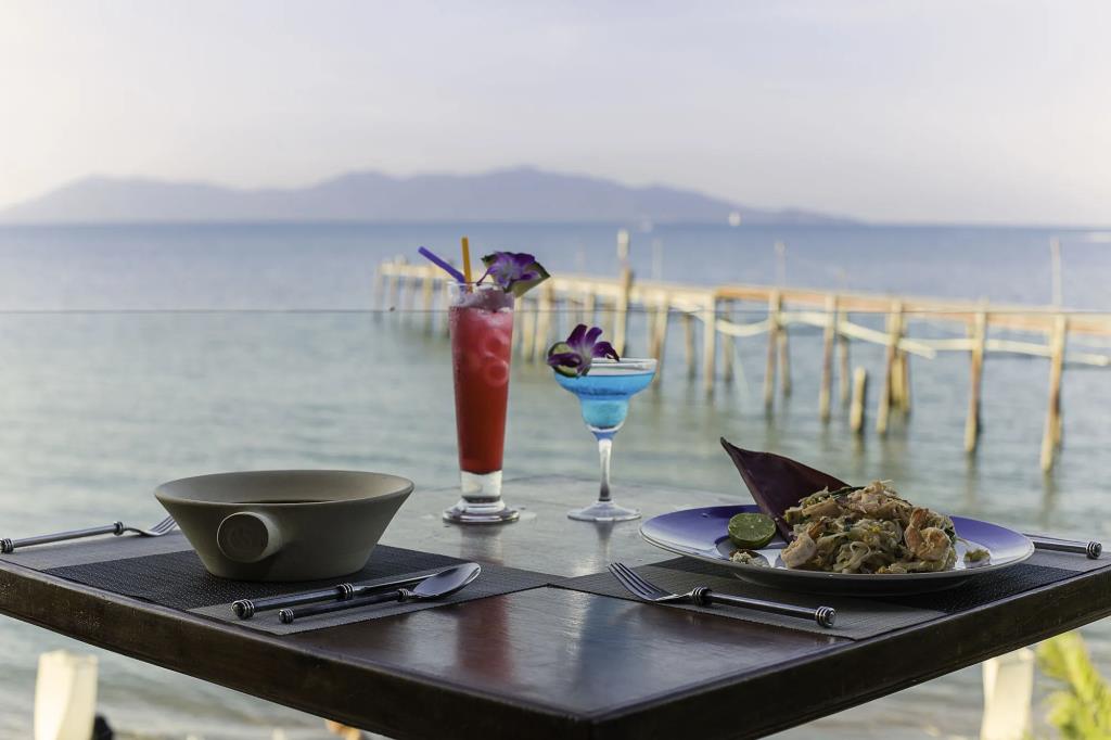 Enjoy Beach Hotel 3*