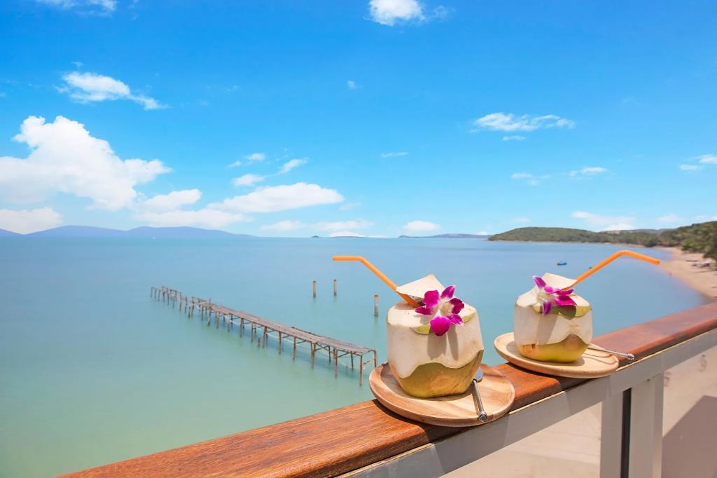 Enjoy Beach Hotel 3*