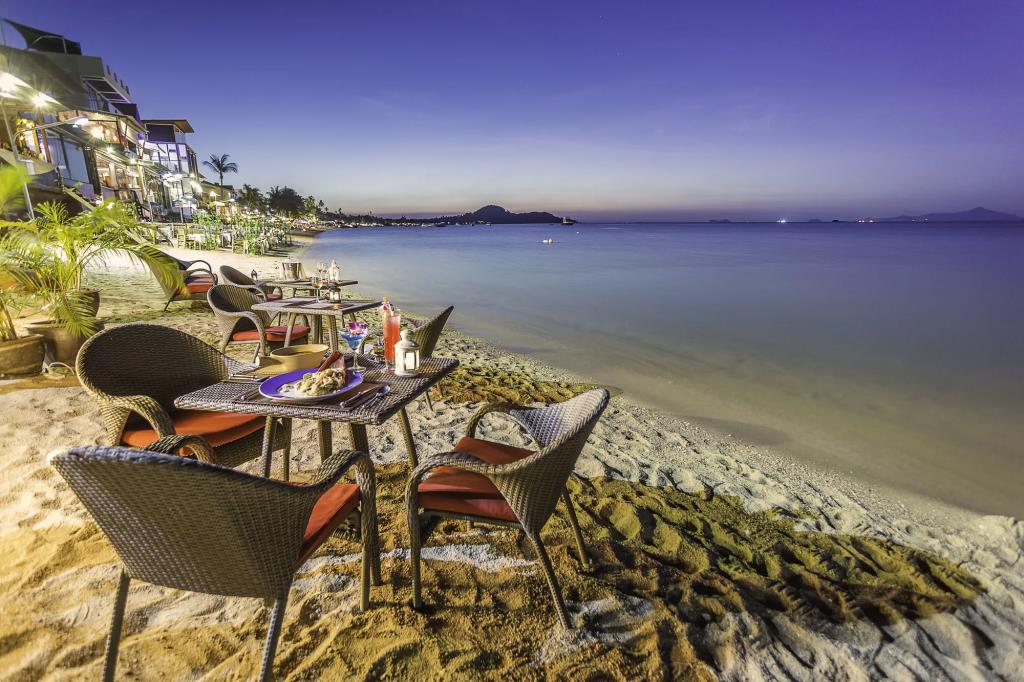 Enjoy Beach Hotel 3*