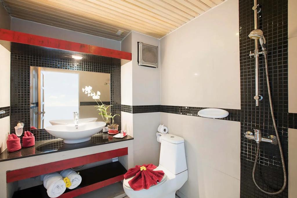 Enjoy Beach Hotel 3*
