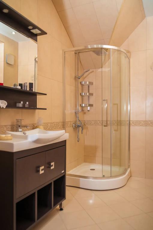 Royal Castle Hotel 0*
