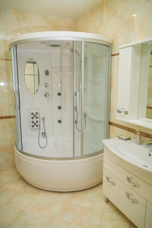 Royal Castle Hotel 0*