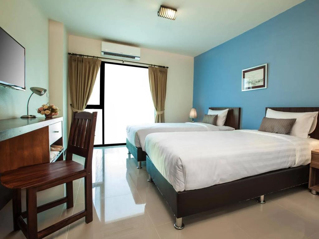 WE Valley Hotel 3*