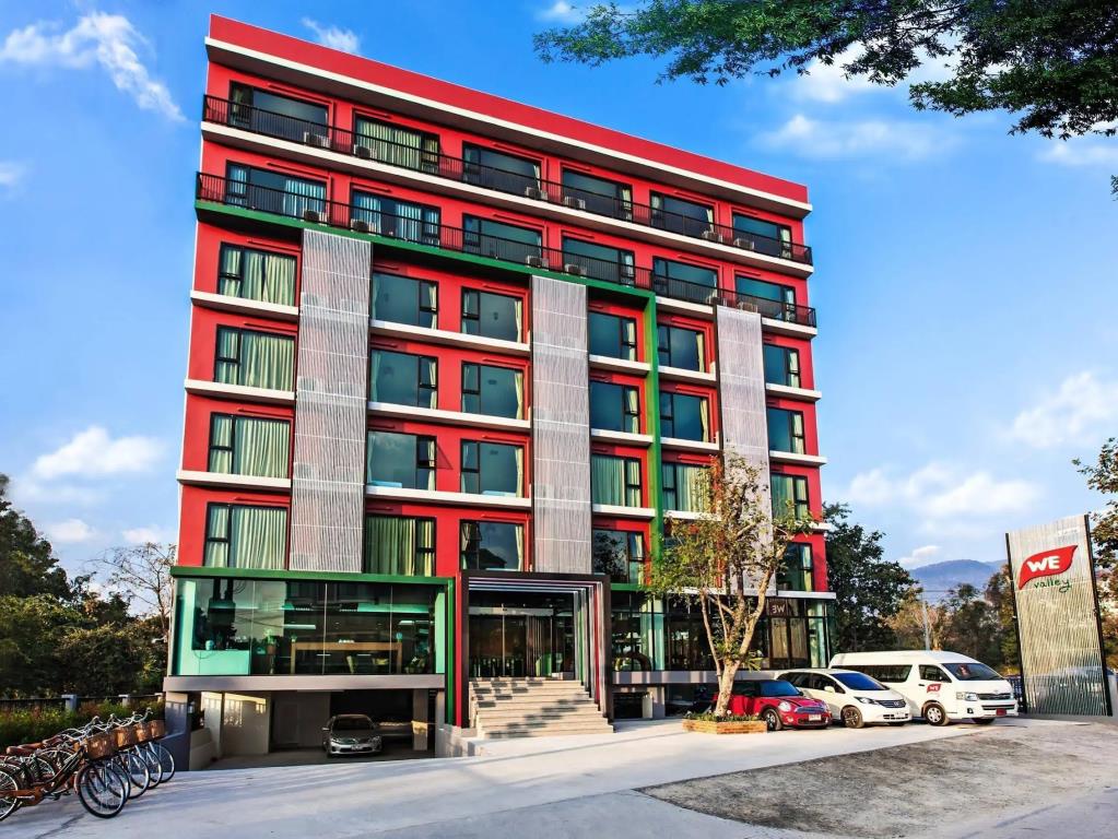 WE Valley Hotel 3*