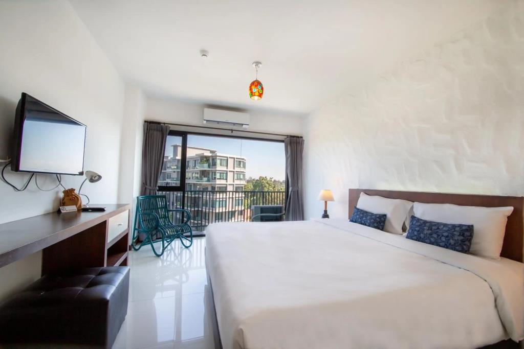 WE Valley Hotel 3*