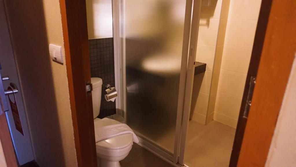 WE Valley Hotel 3*