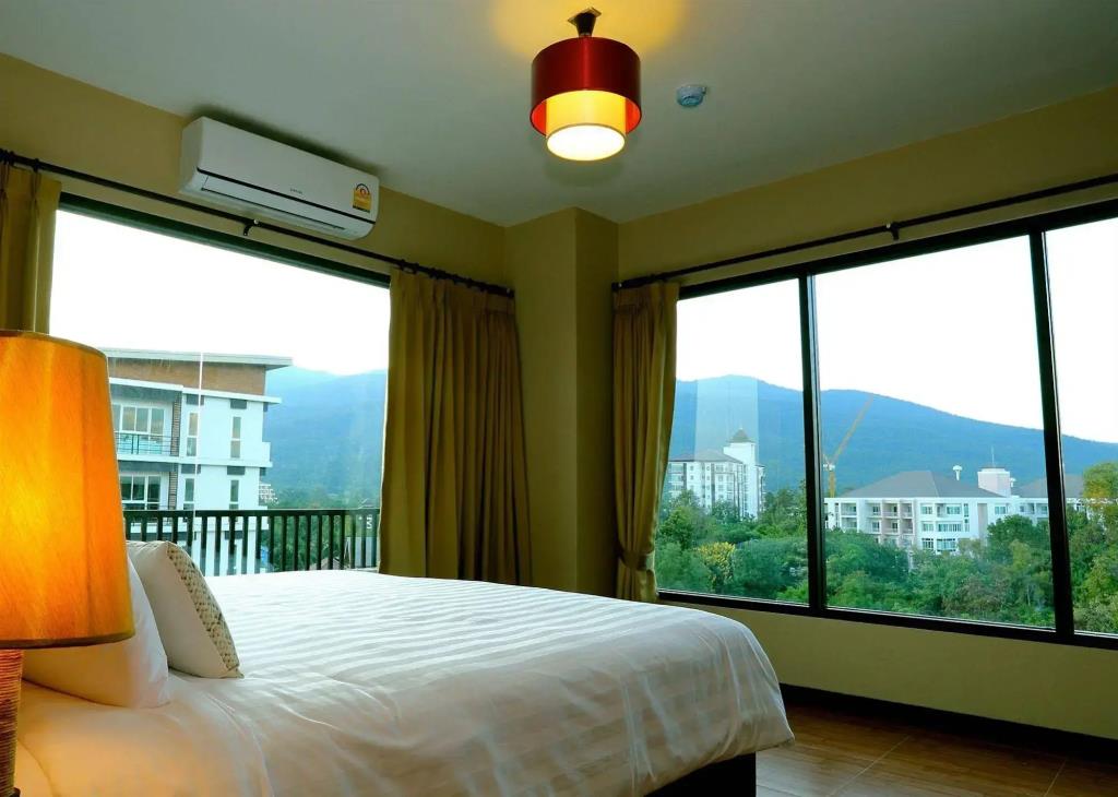 WE Valley Hotel 3*
