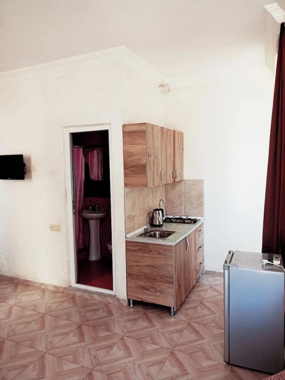Batumi inn Hotel 2*