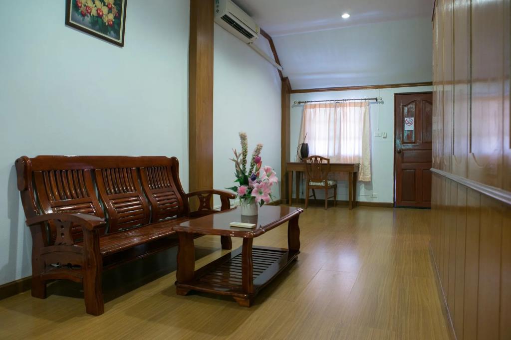 Haadrin Resort 3*