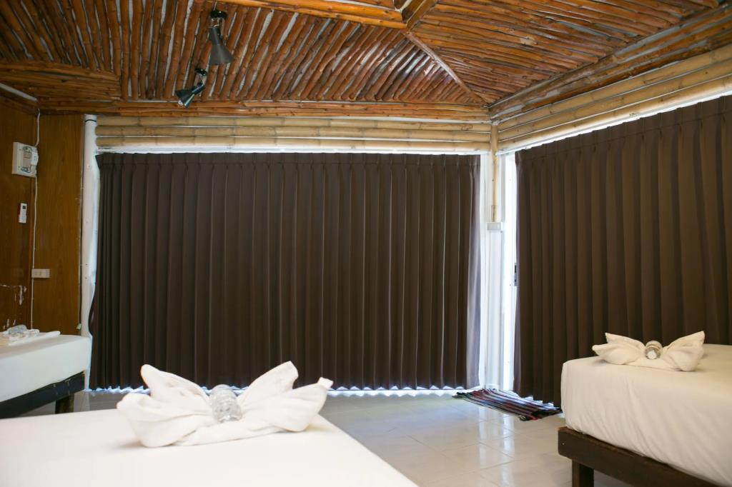 Haadrin Resort 3*