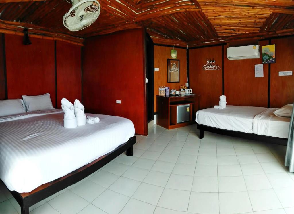 Haadrin Resort 3*