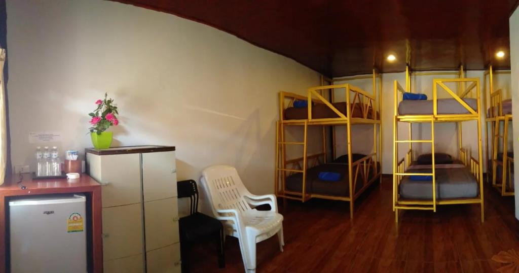 Haadrin Resort 3*