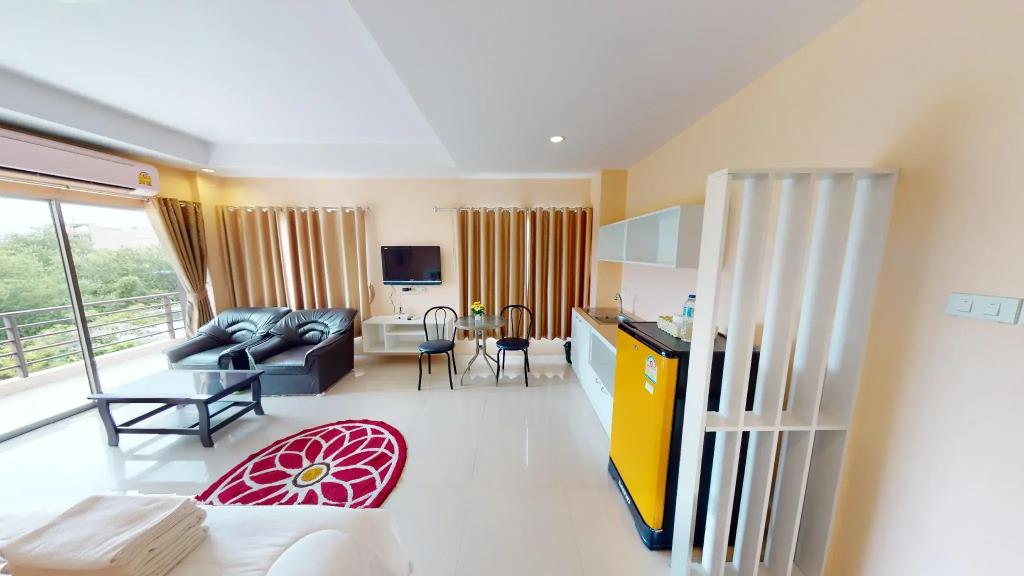 The Sky Condo 3*