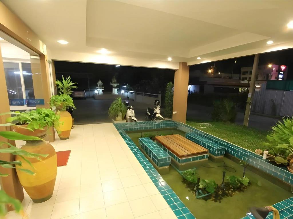 The Sky Condo 3*