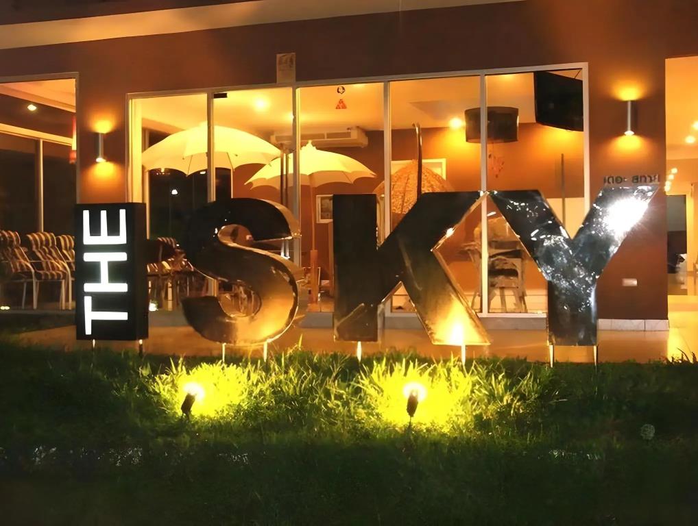 The Sky Condo 3*