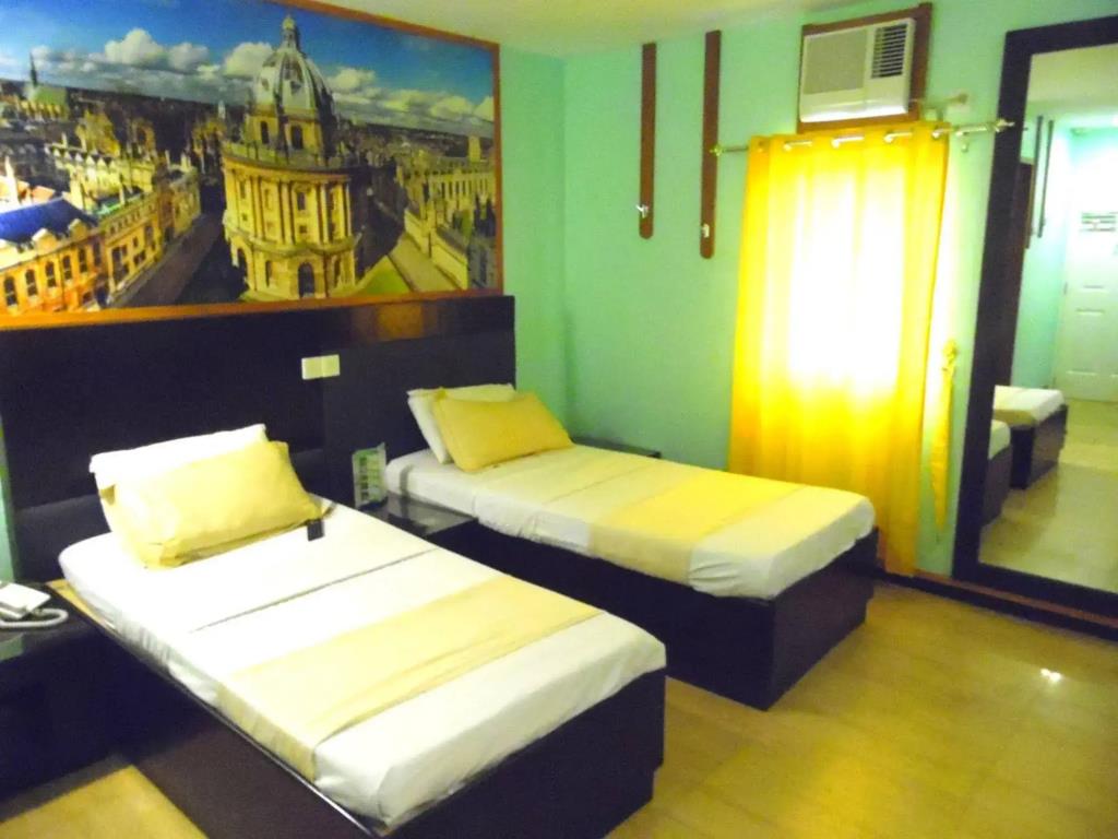 Eurotel Las Pinas 3*