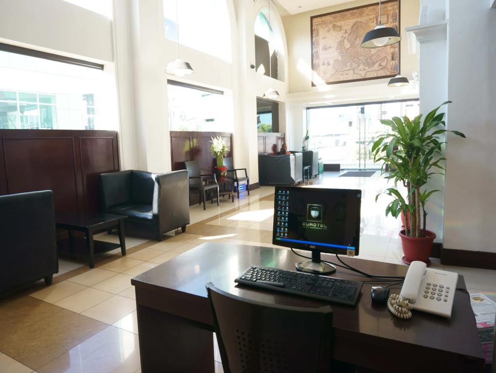 Eurotel Las Pinas 3*