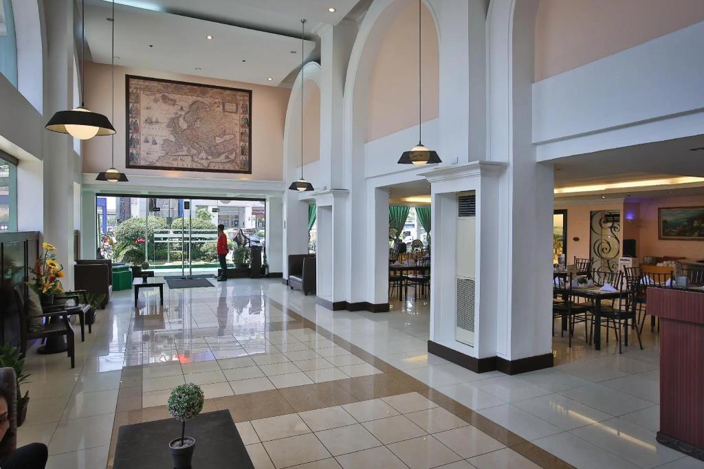 Eurotel Las Pinas 3*