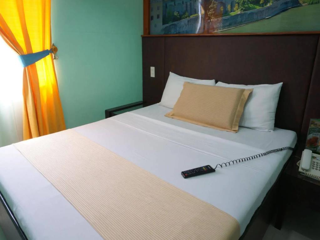 Eurotel Las Pinas 3*